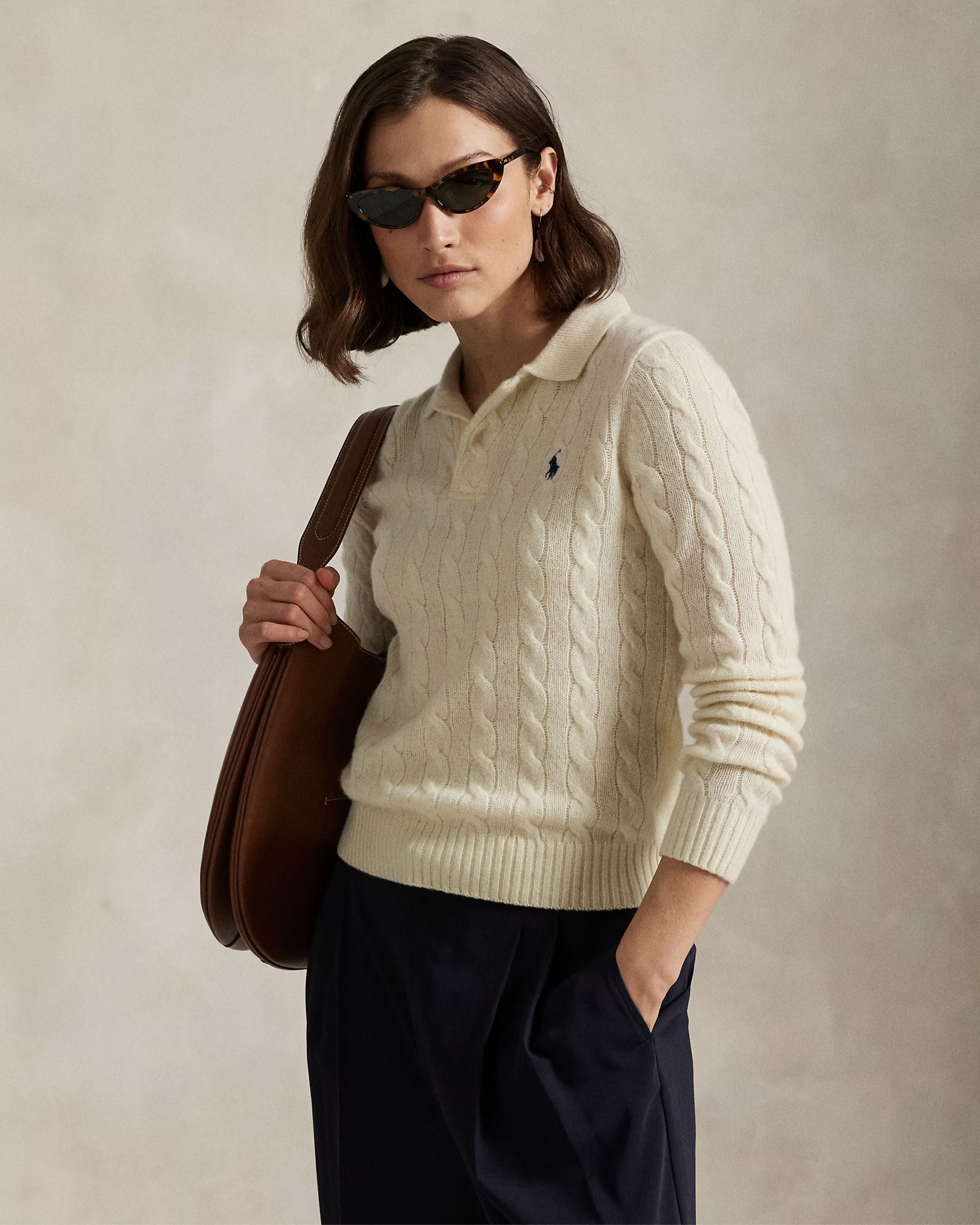 Pullover aus Wolle-Kaschmir im Zopfstrick