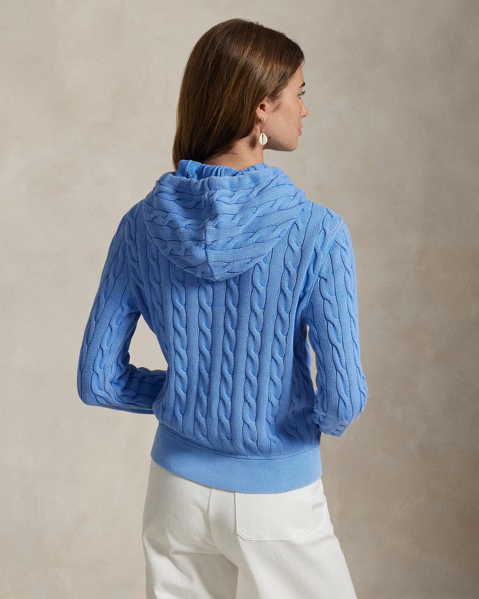 Kapuzensweatjacke aus Baumwolle im Zopfstrick